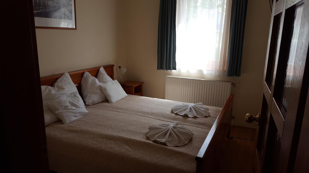 Laetitia Panzio Bed & Breakfast Kaposvár Eksteriør bilde
